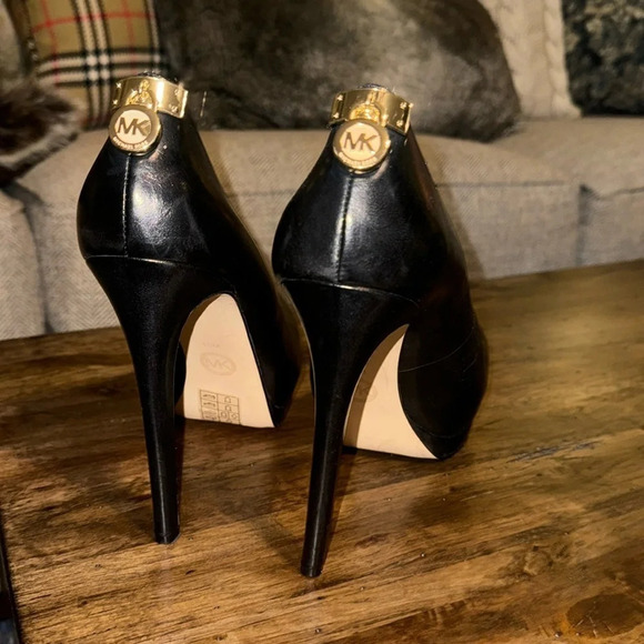 5” MK Michael Kors Designer Black Leather Hamilton 5” Pump Heels Shoes WMN 10M - Picture 9 of 16